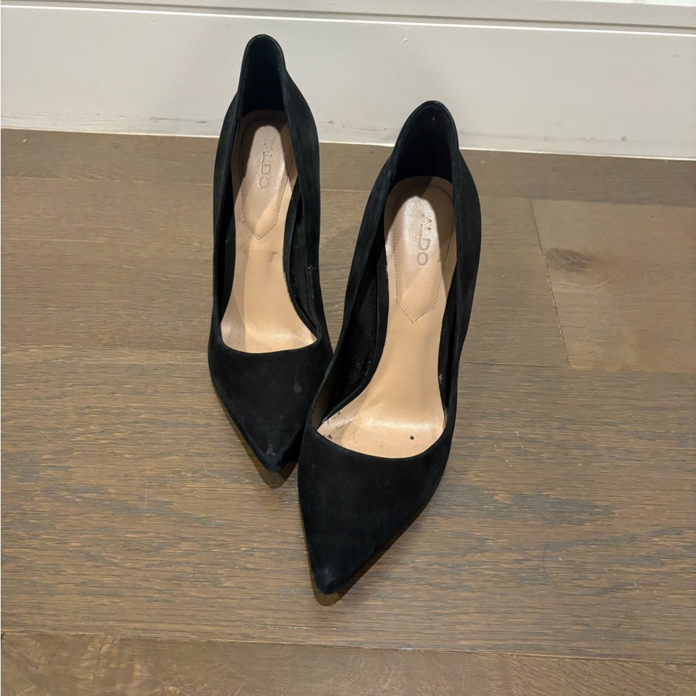 ALDO Women's Black Pointed-Toe Suede Pumps